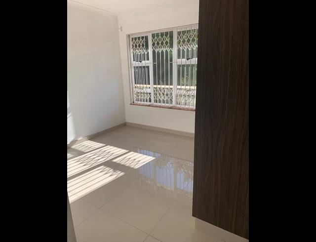 2 BEDROOM PROPERTY TO RENT IN WESTVILLE